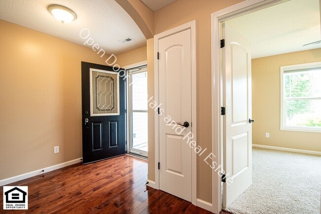 Photo - 3 bedroom home now available $500 off first months rent!