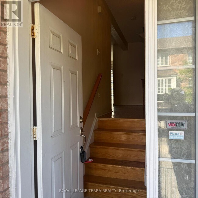 Photo - 80 Acorn Pl