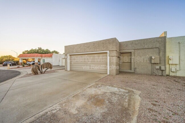 Photo - 6120 E Augusta Cir