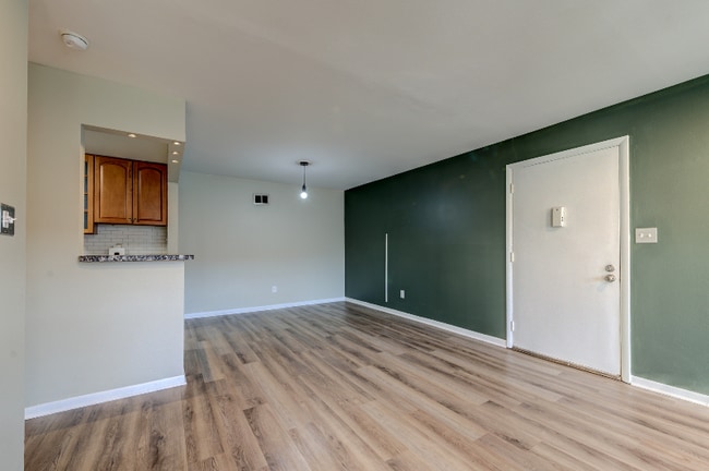 Photo - 160 Cumberland Pk Ct Unit F