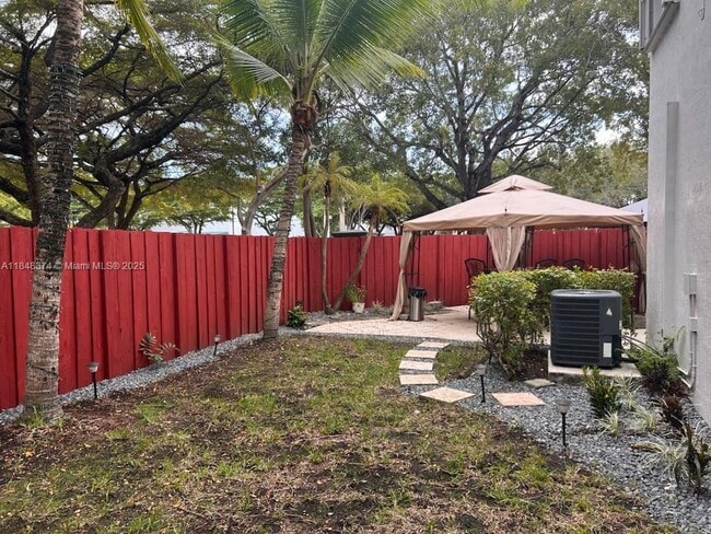 Building Photo - 14379 SW 120th Ct