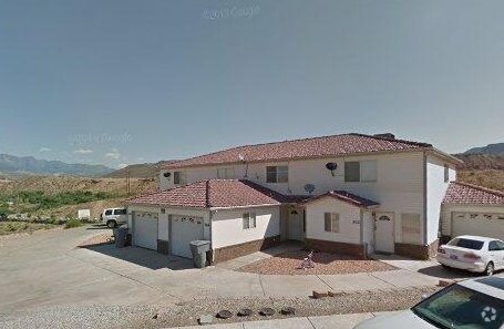 Building Photo - 3 Bed 2 Bath Townhome for Rent