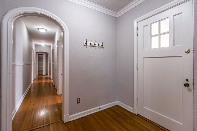 Photo - 7366 Pershing Ave Unidad 7366 2nd Fl