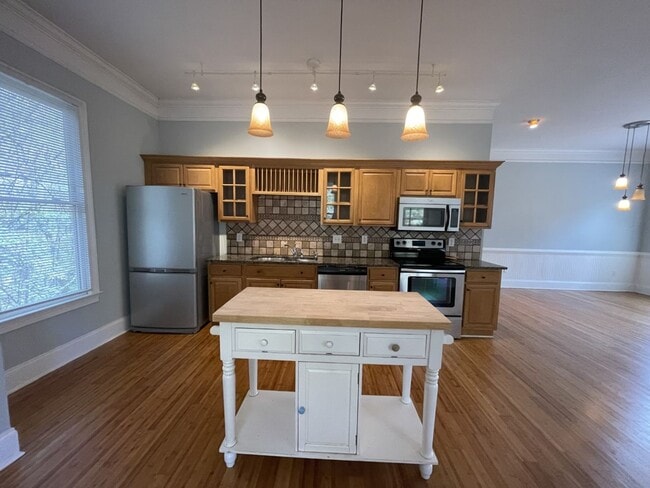 Photo - PRE-LEASING FOR AUGUST 2026!