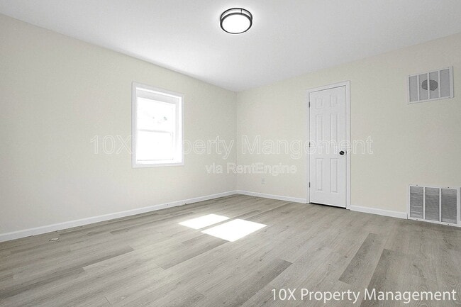 Photo - 685 S Wheatland Ave