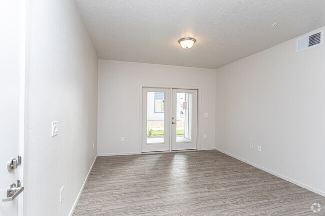 1BR, 1BA - Silver Ridge