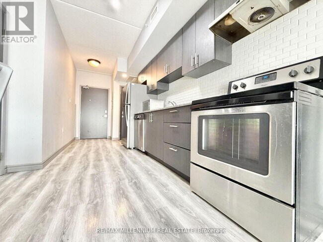 Photo - 275 Larch St Unit F210