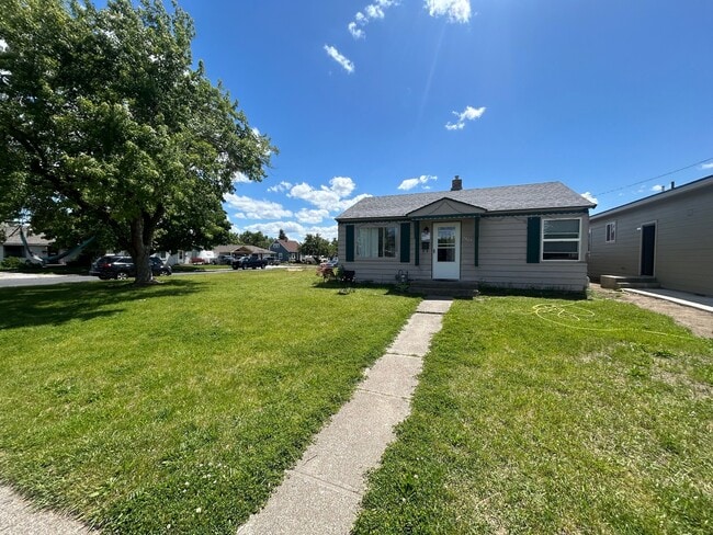 Photo - 2405 W Columbia Ave