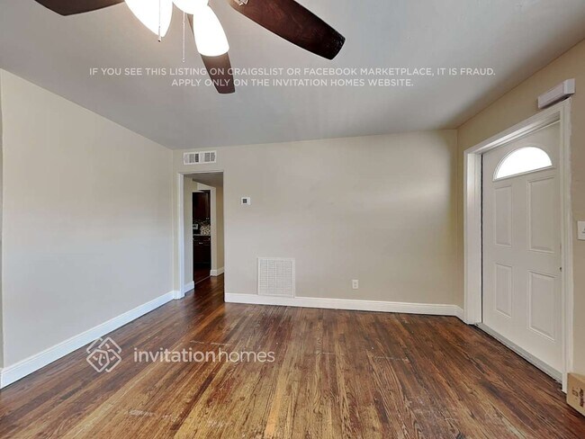 Photo - 5507 Riordan Way