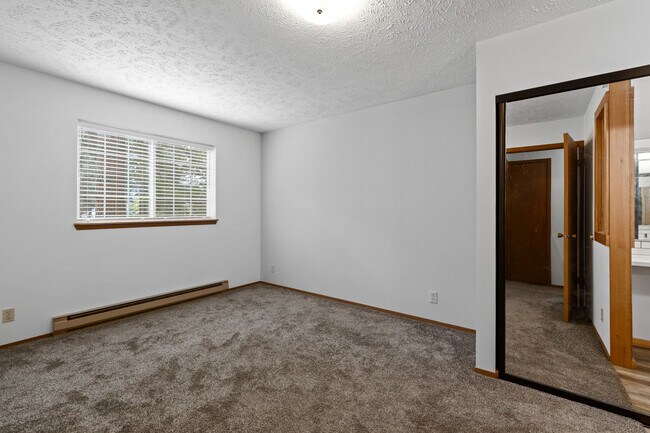 101 S Neyland Ave
