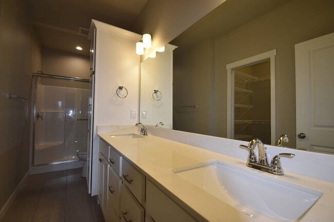 Photo - iscover this spacious 4-bedroom, 2.5-bath home in Lynden, WA