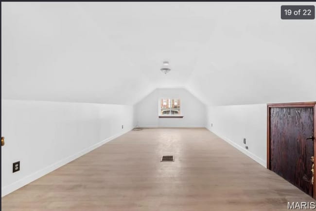 Photo - 5034 Queens Ave