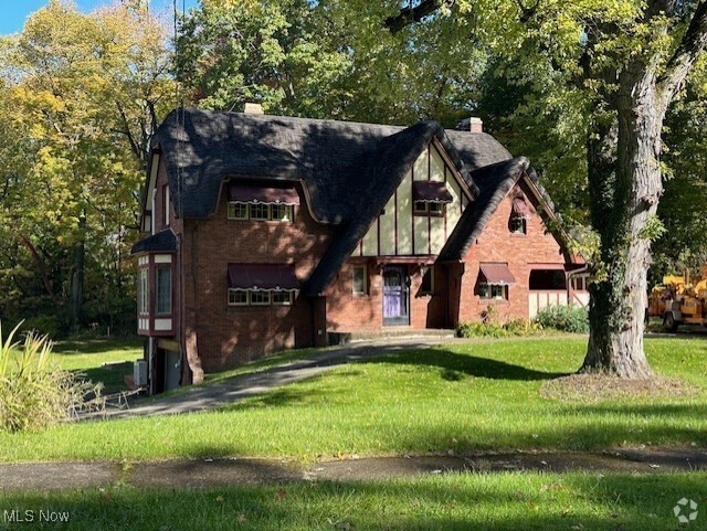 Building Photo - 932 Ottawa Dr Rental