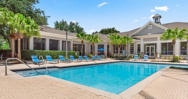 Building Photo - Trailside Gardens at Alafaya