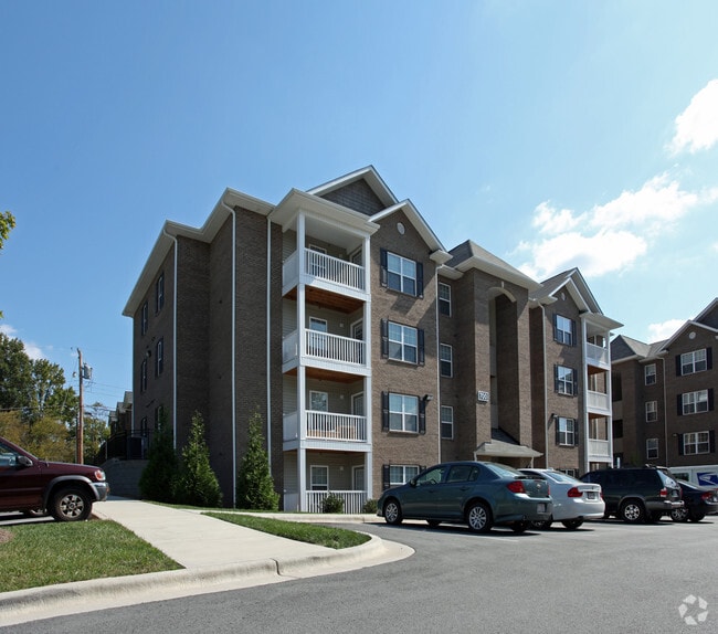 Primary Photo - Spartan Crossing Student Apartments