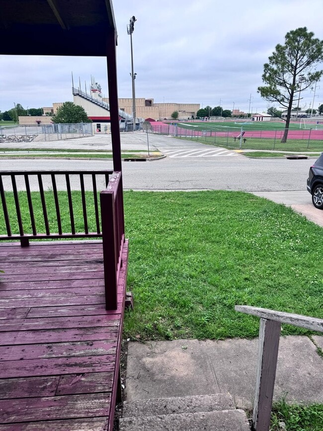 Photo - 2 Bedroom 1 Bath Duplex