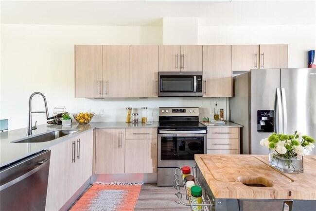 Building Photo - 7805 Cooper Ln Unit 601