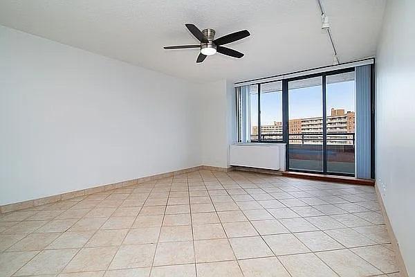 Photo - 62-54 97th Pl