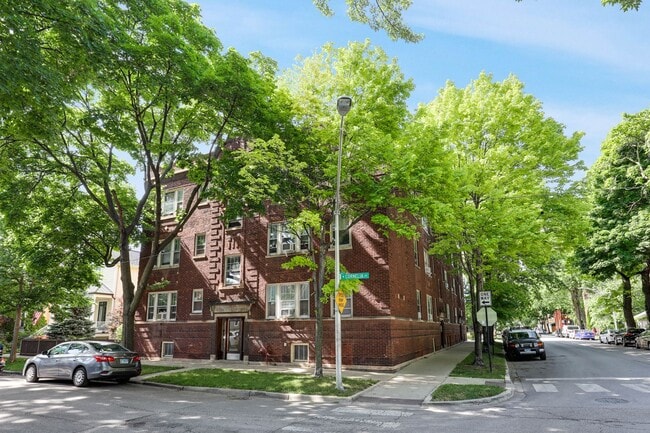Building Photo - 3506 N Wolcott Ave Unit 3506-1