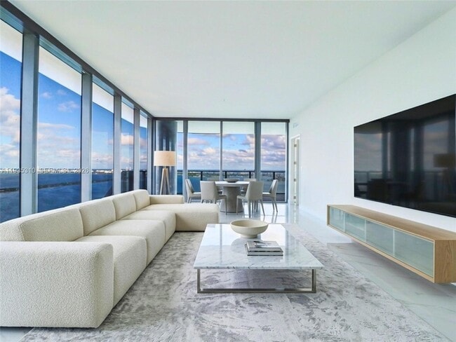 Photo - 700 NE 24th St Unit 4201