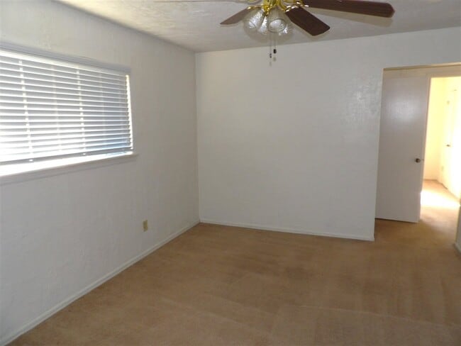 Photo - 6405 NW Oak Ave Unit A-5