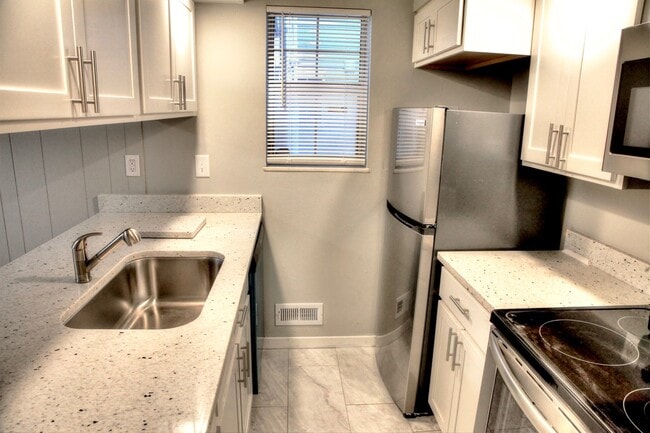 Photo - 306 E 17th Ave Unit 306 E 17th Ave