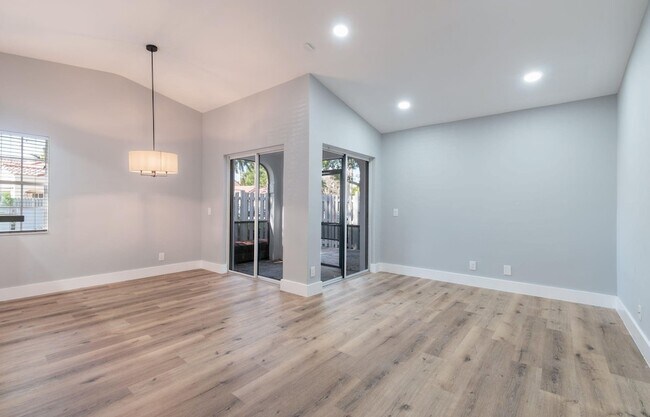 Photo - 1579 Springside Dr