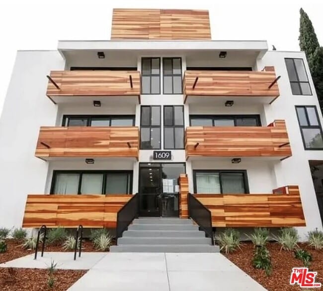 Photo - 1609 Veteran Ave Condo Unit 7