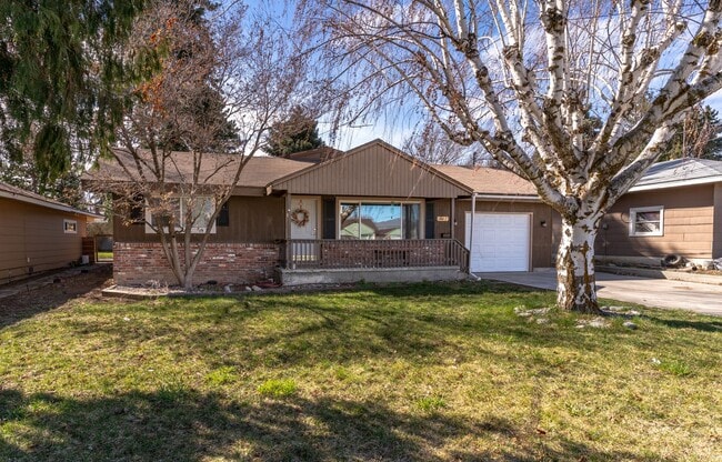 Photo - 6 Bed 3 Bath Accessible Rambler