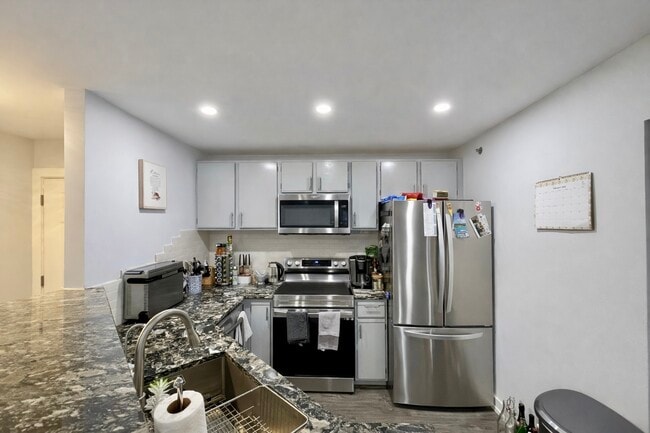 Photo - 300 Cunat Blvd Unit 2B