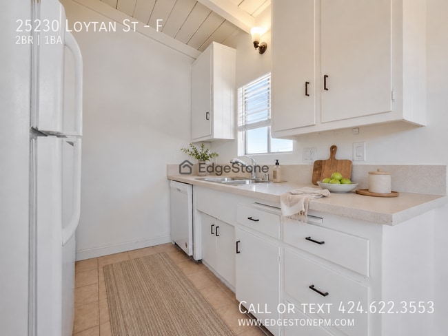 Photo - 25230 Loytan St Unit F