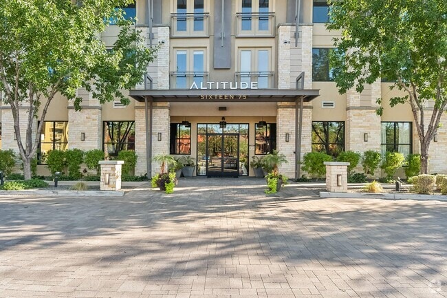 Building Photo - Altitude Sixteen 75 Rental