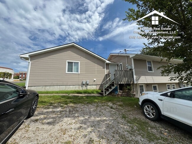 Photo - 105 E 3rd St Apartment Unit 105 East 3rd Street