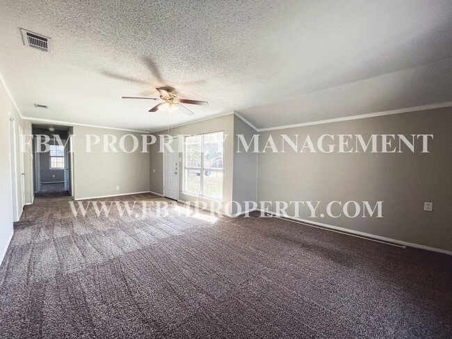 Photo - 136 Highland Dr