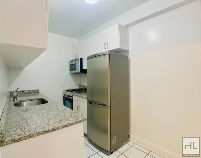 Photo - EAST 10 STREET Unit 10C