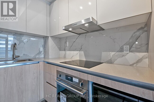 Photo - 225 Commerce St Unité 801