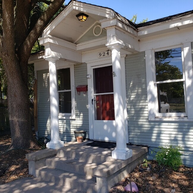 Building Photo - 924 Howard St Unit 924