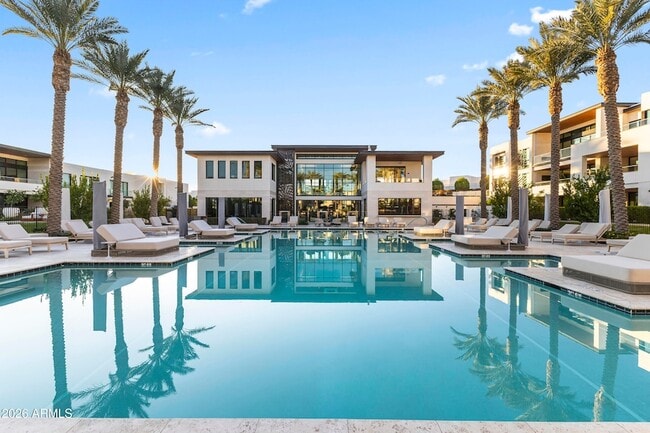 Building Photo - 6587 N Palmeraie Blvd Unit 3022