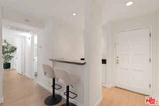 Photo - 429 N Oakhurst Dr