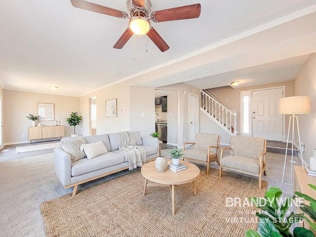 Photo - 605 Woods Crossing Ln