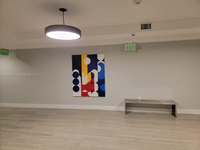 Photo - 140 S Dixie Hwy Unidad 423