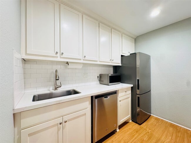 Photo - 3131 Cummins St Unit 86