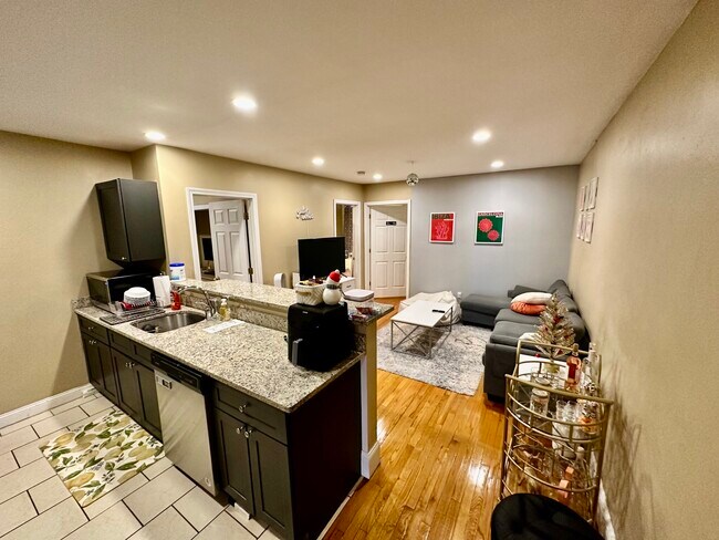 Photo - 56 Egmont St Unit 2