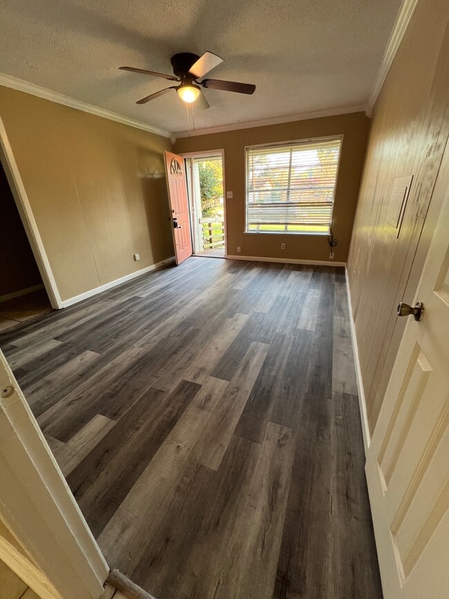 Photo - 309 Hickerson Ave