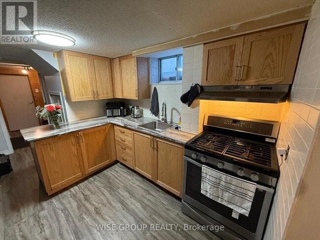 Photo - 18 Sonnet Ct