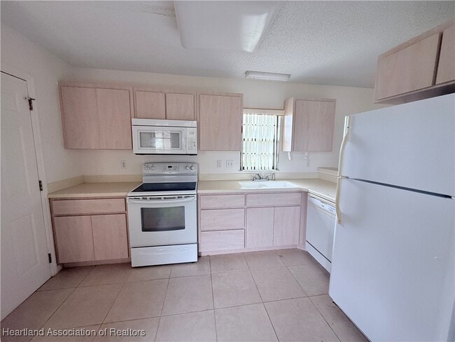 Photo - 675 W Wesley Cir