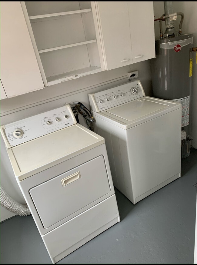 Photo - 165 E Oxford Ave