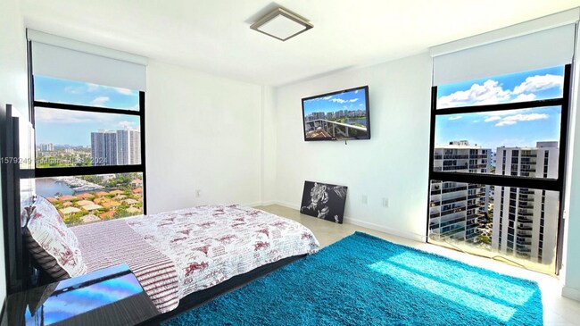 Photo - 3675 N Country Club Dr Unidad 2303