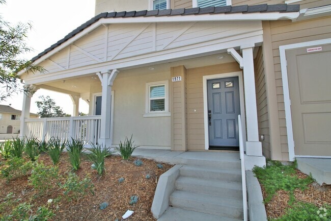 Building Photo - The Westerlies | 4 bedroom + 3.5 bathroom ... Rental