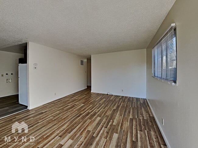 1277 Arnold Dr